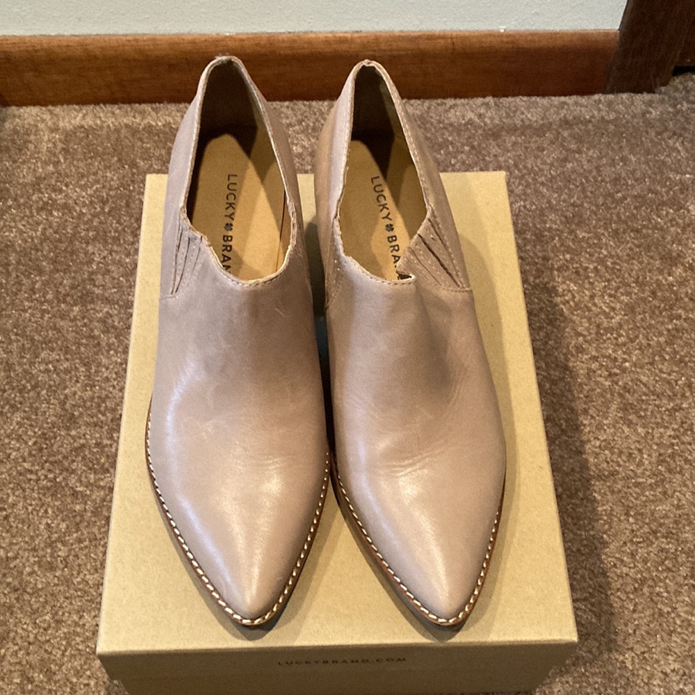 Lucky Brand Tresee Bootie 10M Rockstone Taupe